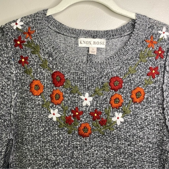 Knox Rose Embroidered Floral sweater Boho Knit Balloon Sleeve Gray red SMALL - Picture 4 of 10